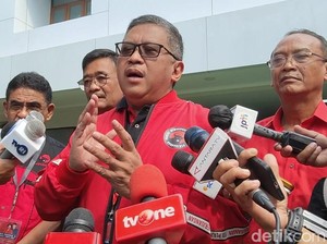 Sekjen PDIP soal Ganjar Dekat dengan Puan: Kan Memang Akrab