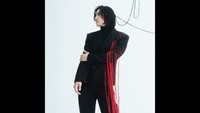 Gaya rambut tersebut membuat Siwon disebut mirip Profesor Snape di Harry Potter. Foto: (dok. SM Entertainment)