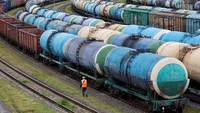 Larangan transit ini merupakan bentuk sanksi atas tindakan Rusia yang melakukan invasi ke Ukraina sejak beberapa bulan lalu.