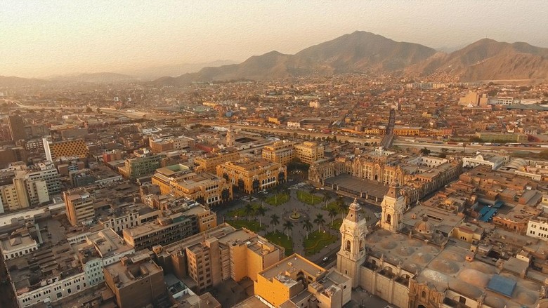 View Plaza de Armas di Lima, Peru Panoramic view of Lima, Peru main square (Plaza de Armas) during the summer