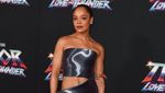Tessa Thompson Sang King Valkyrie yang Makin Menawan Hati!