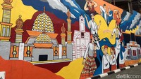 Koordinator Mural Creaticity Alga Indria mengatakan, pembuatan mural itu merupakan hasil kerja sama antara Pemerintah Provinsi Jawa Barat dan Kota Sukabumi dengan mengangkat tema olahraga dan toleransi.