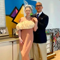 Inilah potret saat keduanya mendaftarkan pernikahan mereka. Barbie tampil manis dengan tube dress pink. Foto: dok. Instagram/@barbiehsu.fp