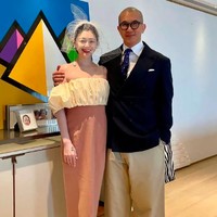 Namun kisah cinta lama yang bersemi kembali ini sempat diterpa cobaan. Saat Hsu dan Koo kembali pacaran, mereka dikabarkan putus karena agensi Koo melarang keras hubungan cinta tersebut. Foto: dok. Instagram/@barbiehsu.fp