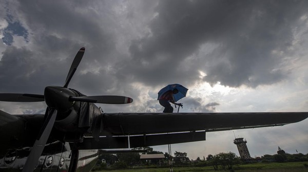 Lihat Lebih Dekat Cara Mempercepat Hujan dari Ketinggian