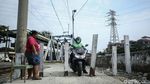 Baru Ditutup, Perlintasan KA di Tanah Abang Kembali Dibuka Warga