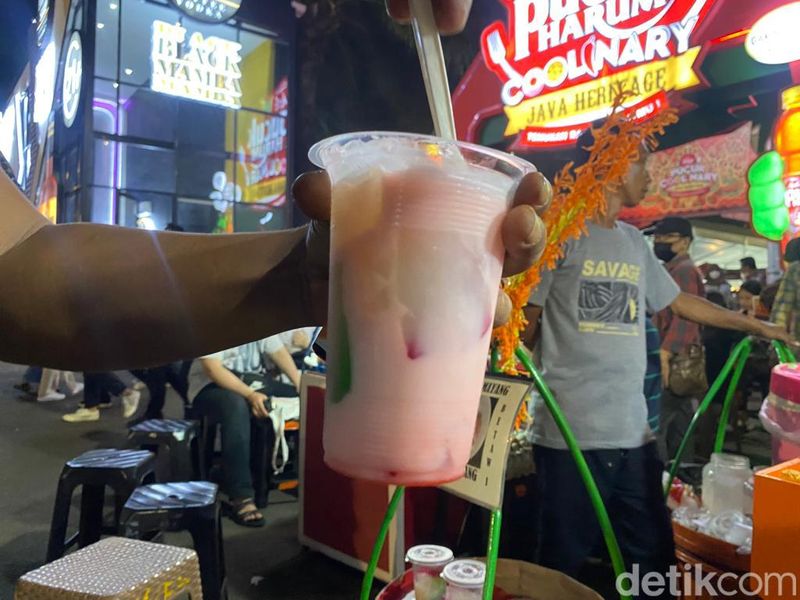 Es Selendang Mayang  Betawi Jadi Minuman Paling Laris di PRJ