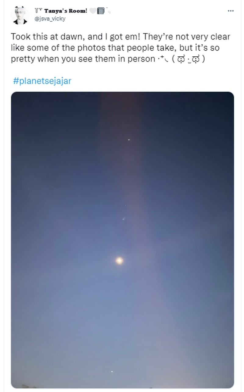 Fotoinet netizen planet sejajar