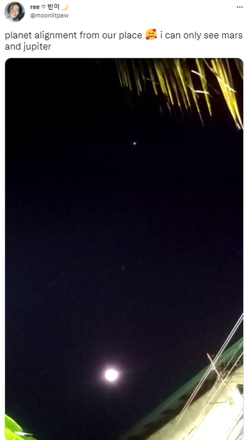 Fotoinet netizen planet sejajar