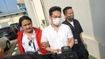 Momen Indra Kenz Tiba di Kejari Tangerang Selatan