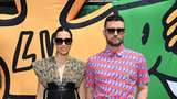 Foto: Justin Timberlake dan Jessica Biel Pamer Mesra di Show Louis Vuitton