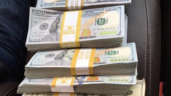 Ia disebut sudah kaya sejak lahir sehingga akun Instagramnya sendiri sering ia pakai untuk pamer. Foto: Instagram @danbilzerian