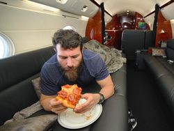 Hidup Foya-foya Raja Instagram yang Serba Mewah