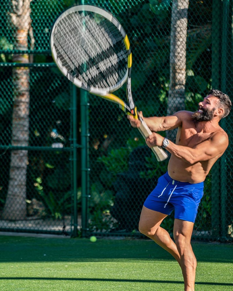 Di Instagram sudah memiliki 32,8 juta followers.