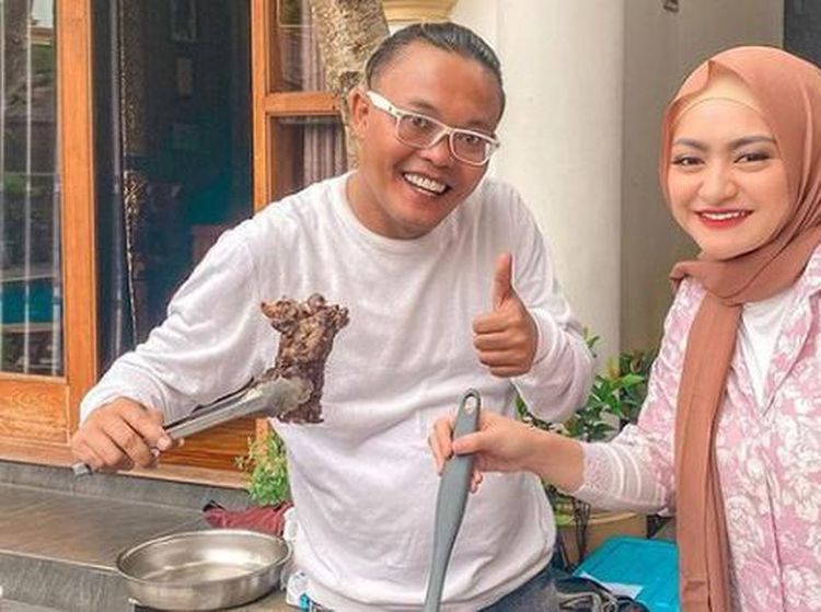 Kompak dan Romantis, Keseruan Nathalie Holscher saat Makan Bareng Sule