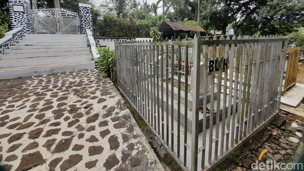 Makam Sitti Saleha, ibunda M Hatta di Sumedang