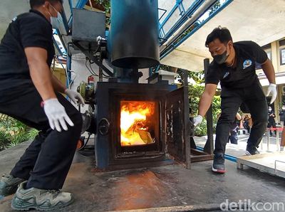 Pemusnahan Narkoba Milik DPO Bule Australia di Bali
