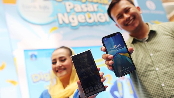 Dalam rangka memperingati HUT ke-495 Provinsi DKI Jakarta, bank bjb terus menggenjot digitalisasi pada ekosistem pasar di Jakarta dan mendorong kebangkitan UMKM.