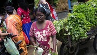 Sri Lanka gagal bayar utang luar negeri sebesar US$ 51 miliar atau Rp 729 triliun (kurs Rp 14.300).