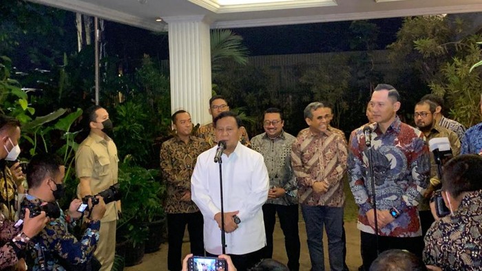 Prabowo bertemu dengan AHY di Jalan Kertanegara, Jakarta Selatan.