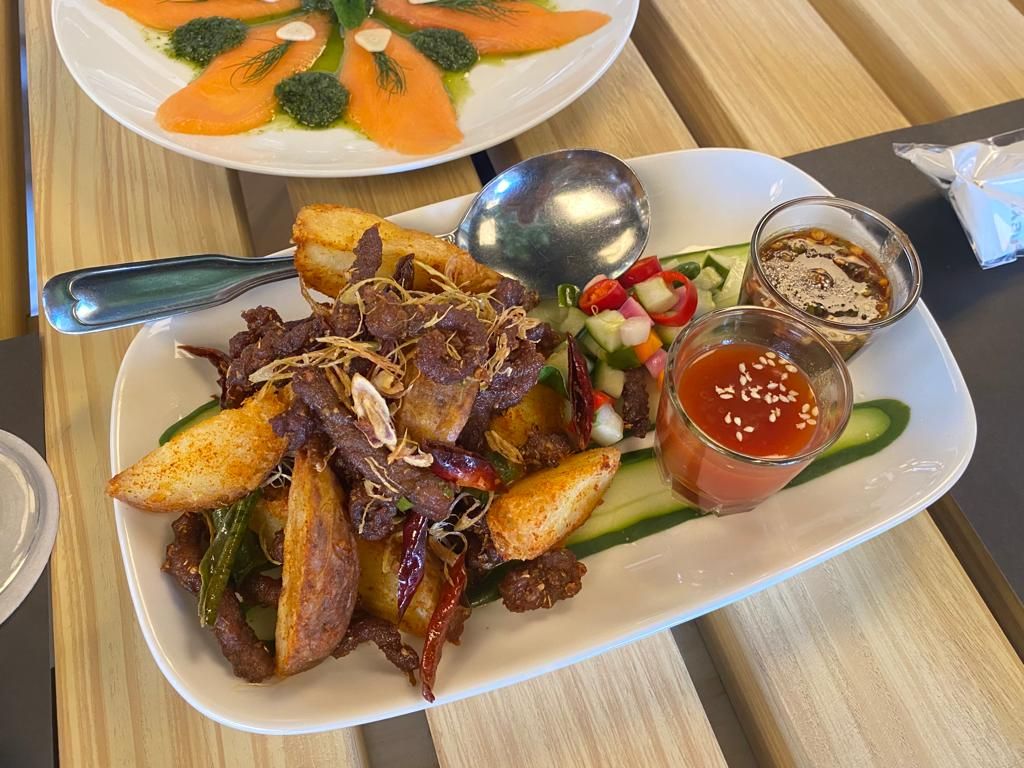 Restoran yang sediakan menu Thailand Otentik