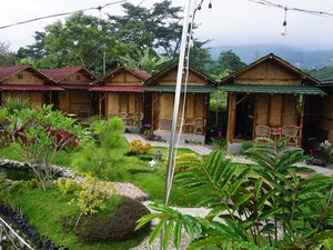 Sini Kita Ceritakan, Sensasi Menginap di Rumah Bambu Mojokerto
