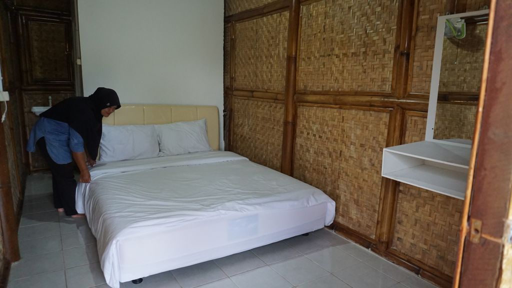 Rumah Bambu di Mojokerto Tawarkan Panorama Alam Persawahan-Pegunungan