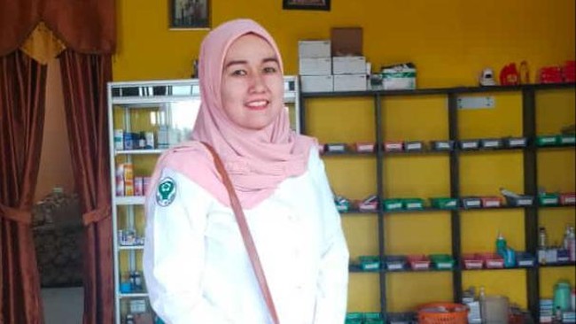 Cerita Bidan Nita, Cegah Kematian Saat Lahiran di Pelosok