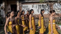 Permainan ayunan jantra inijuga cukup menyita perhatian dari para pengunjung yang datang baik wisatawan domestik maupun mancanegara.