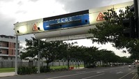 Singapuranya Medan ini berisi beberapa bangunan yang sudah dikenal dan dapat ditemukan dengan mudah di Singapura. Di sini juga ada gerbang electronic road pricing (ERP) namun kemungkinan tidak beroperasi.