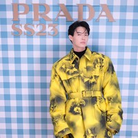 Ada pula aktor Thailand, Win Metawin yang meraih popularitas setelah membintangi drama gay 2gether bersama Bright Vachirawit. Selain berkarier sebagai aktor, dia juga meluncurkan bisnis kembang gula SOURI dan es krim premium VELATO. Foto: dok. Instagram @winmetawin