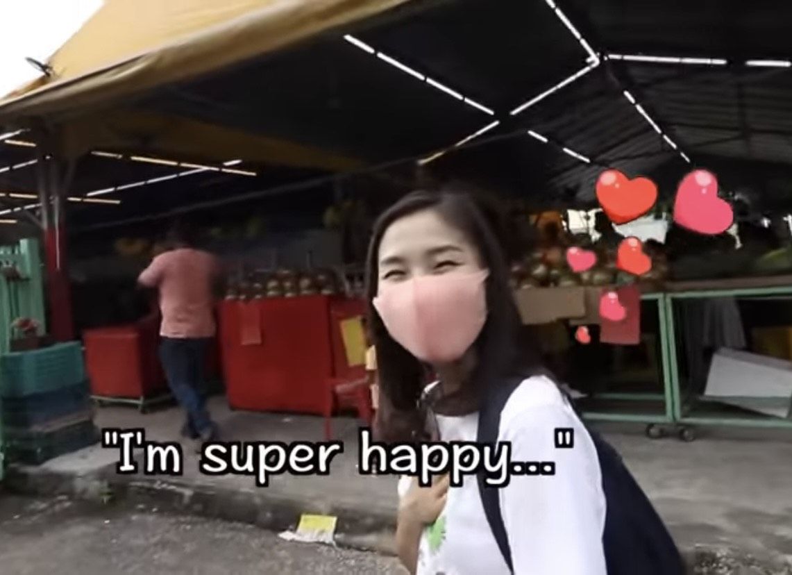 YouTuber makan durian sampai nangis