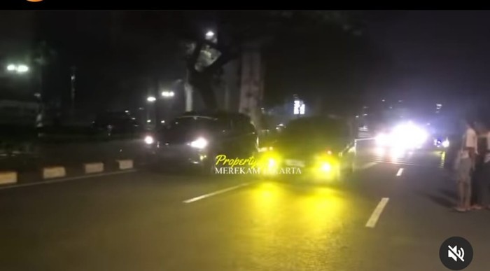 Balap liar mobil di kawasan Senayan (Foto: tangkapan layar video)