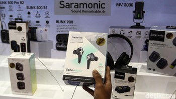 Pameran Indocomtech diramaikan berbagai brand teknologi.