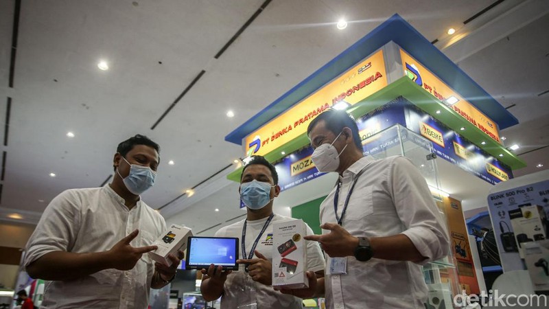 Pameran Indocomtech kembali digelar di JCC, Jakarta, Sabtu (25/6/2022). Pameran perangkat teknologi ini menawarkan banyak diskon dan promo menarik.