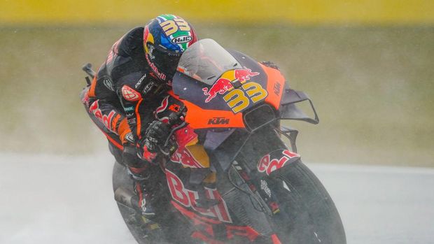ASSEN, NETHERLANDS - JUNE 24: Brad Binder of Red Bull KTM Factory Racing and South Africa during the Free Practice prior to the MotoGP of Netherlands at TT Assen on June 24, 2022 in Assen, Netherlands. (Photo by Andre Weening/Orange Pictures/BSR Agency/Getty Images)
