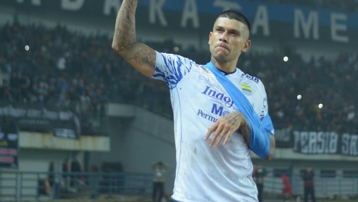 Ciro Alves.