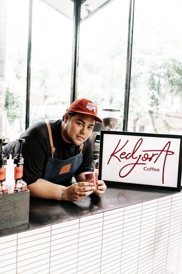 Coffee shop artis milik El Rumi hingga Nino Fernandez