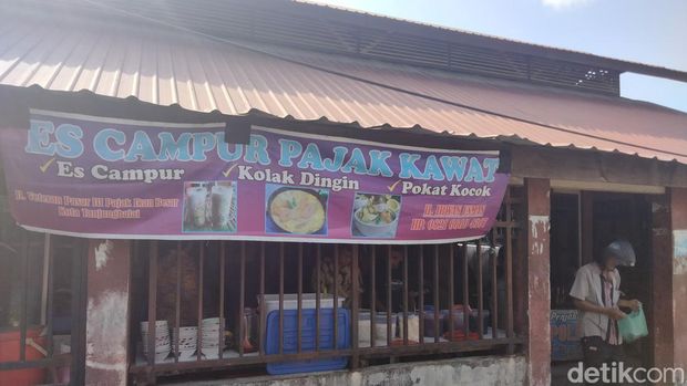 Es Campur Pajak Kawat Kota Tanjungbalai.