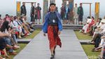 Fashion Show Tunggal Bertema Lurik Karya Phillip Iswardono