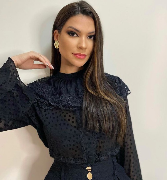 Gleycy sudah lebih dari dua bulan mengalami koma. Sebelumnya, dia melakukan operasi pengangkatan amandel tapi beberapa hari setelahnya dia mengalami perdarahan dan serangan jantung pada 4 April. Foto: dok. Instagram/@gleycycorreia