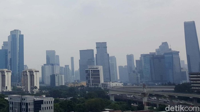 Kualitas udara di Jakarta hari ini masih berada dalam kategori tidak sehat. Jakarta berada pada peringkat dua dunia setelah Dubai, Uni Emirat Arab.