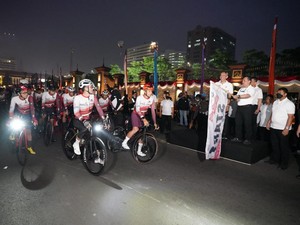 Kapolri Lepas Keberangkatan Pesepeda Gowes 508 Km, Pecahkan Rekor Muri