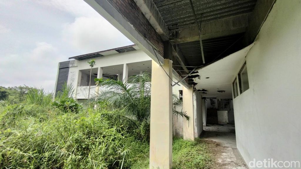 Melihat Proyek RSUD Tanjung Balai yang Mangkrak Gegara Dikorupsi