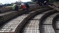 Pembangunan ini merupakan penyempurnaan dari lahan yang sudah ada dimana sebelum pandemi telah digunakan untuk uji coba pementasan seni budaya dengan panggung yang sederhana. 