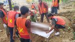 Pembongkaran Makam Dampak Tol KLBM, Banyak Jasad Utuh