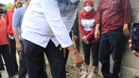 Foto: Penampakan Benda Diduga dari Abad 17 di Pinggir Jalan Bekasi (Foto: Dok. Humas Pemkot Bekasi)