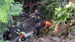 Rusak Parah! Ini Penampakan Bus yang Terjun ke Jurang di Tasikmalaya