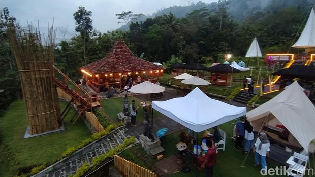 Wisata Selfie Glamour Camping Terasering Ngargogondo Borobudur bisa menjadi pilihan berwisata di sekitar Candi Borobudur.
