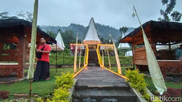 Wisata Selfie Glamour Camping Terasering Ngargogondo Borobudur bisa menjadi pilihan berwisata di sekitar Candi Borobudur.